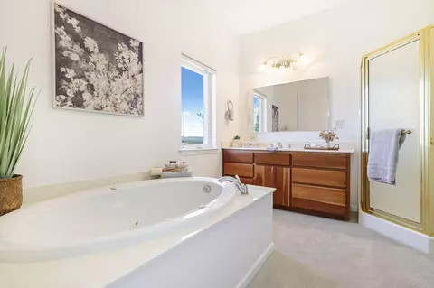 Bath - 21734 Joy Ln, Redding, CA 96003 photo 1 of 8