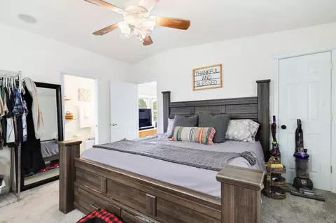 Bedroom - 28357 Whippoorwill Cir, Shingletown, CA 96088 photo 15 of 19