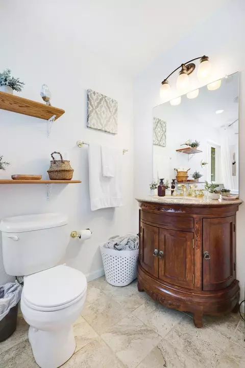 Bath - 28357 Whippoorwill Cir, Shingletown, CA 96088 photo 7 of 14