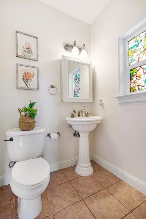 Bath - 28357 Whippoorwill Cir, Shingletown, CA 96088 photo 13 of 14