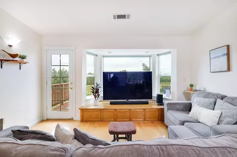Living - 28357 Whippoorwill Cir, Shingletown, CA 96088 photo 3 of 8