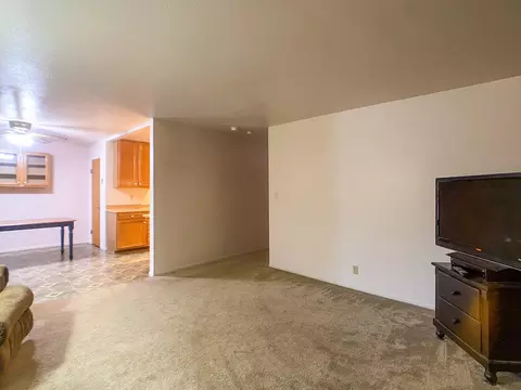 2336 Belladonna St, Redding, CA 96002 photo 10