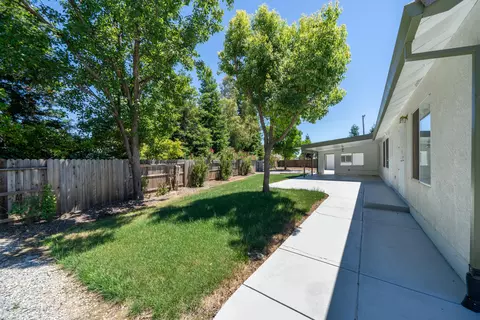19399 Richsan Ct, Redding, CA 96003 photo 39