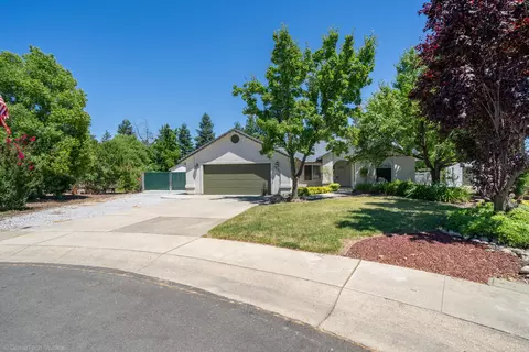 19399 Richsan Ct, Redding, CA 96003 photo 2