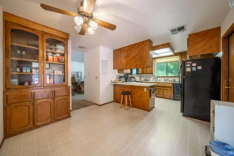 2285 Snow Ln, Redding, CA 96001 photo 12