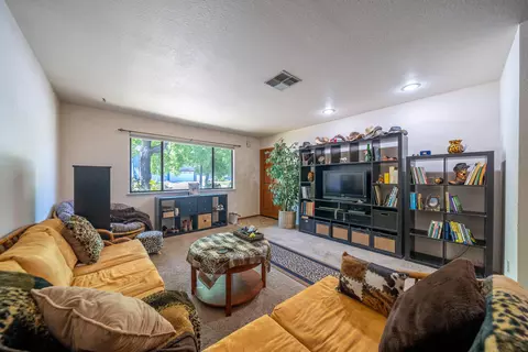 2285 Snow Ln, Redding, CA 96001 photo 9