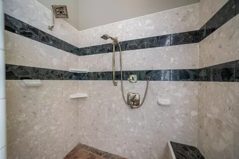 Bath - 3107 Colombard Walk, Redding, CA 96001 photo 5 of 6
