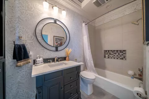Bath - 3107 Colombard Walk, Redding, CA 96001 photo 6 of 6