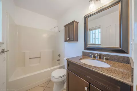 Bath - 1043 Goodview Way, Redding, CA 96003 photo 1 of 2