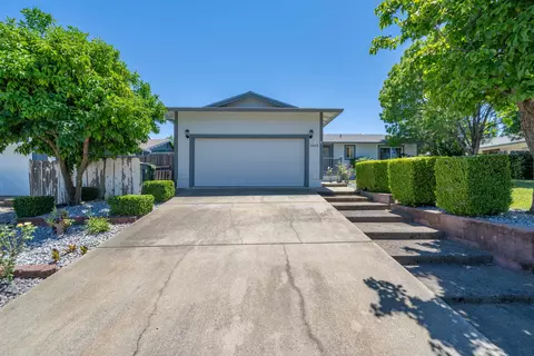 Exterior - 1043 Goodview Way, Redding, CA 96003 photo 7 of 16