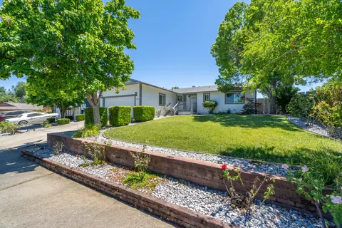Exterior - 1043 Goodview Way, Redding, CA 96003 photo 6 of 16