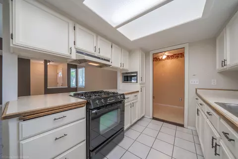 Kitchen - 1043 Goodview Way, Redding, CA 96003 photo 2 of 3