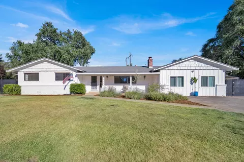 20137 Busch Ct, Redding, CA 96002