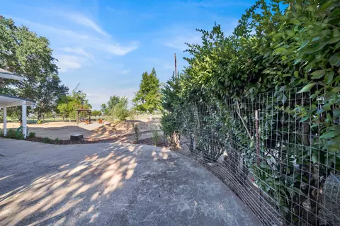 20137 Busch Ct, Redding, CA 96002 photo 50