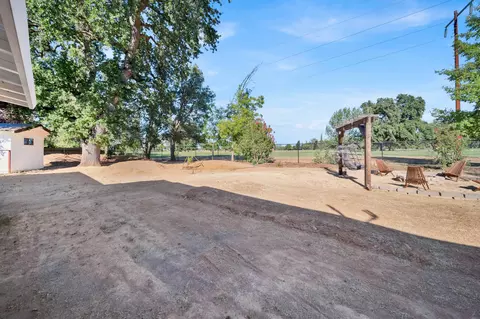 20137 Busch Ct, Redding, CA 96002 photo 41