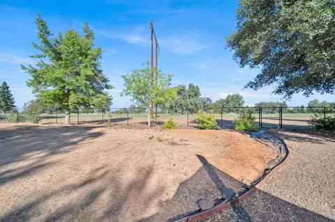 20137 Busch Ct, Redding, CA 96002 photo 48