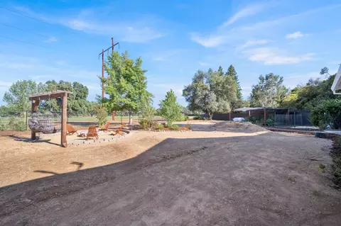 20137 Busch Ct, Redding, CA 96002 photo 40