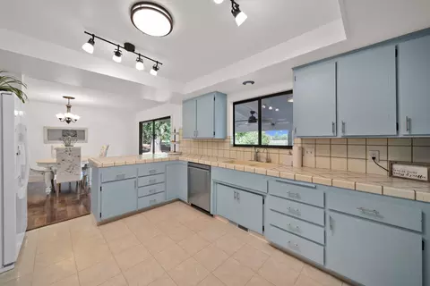 20137 Busch Ct, Redding, CA 96002 photo 12