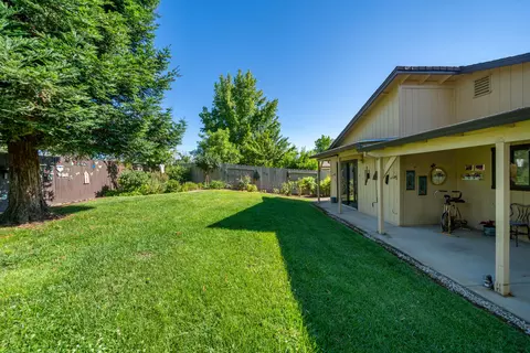 Exterior - 2110 Renoir Path, Redding, CA 96001 photo 4 of 11