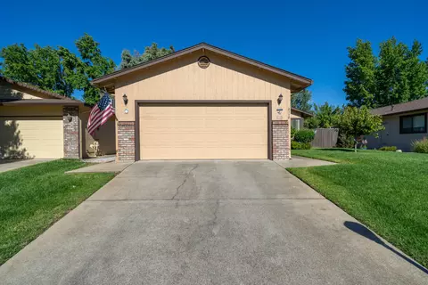Exterior - 2110 Renoir Path, Redding, CA 96001 photo 2 of 11