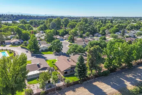 View/Area - 2110 Renoir Path, Redding, CA 96001 photo 7 of 11