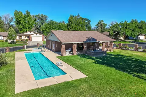 View/Area - 2110 Renoir Path, Redding, CA 96001 photo 2 of 11