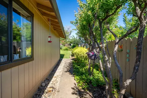 Exterior - 2110 Renoir Path, Redding, CA 96001 photo 7 of 11