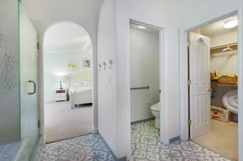 Entry Way - 4024 Sunglow Dr, Redding, CA 96001 photo 1 of 1