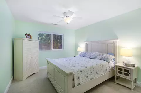 Bedroom - 4024 Sunglow Dr, Redding, CA 96001 photo 4 of 4