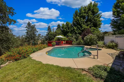 Exterior - 4024 Sunglow Dr, Redding, CA 96001 photo 1 of 4