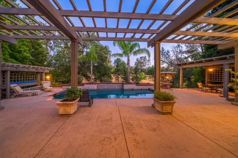 1563 Gold Hills Dr, Redding, CA 96003 photo 6