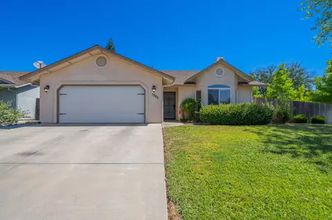 1390 Donita Dr, Red Bluff, CA 96080