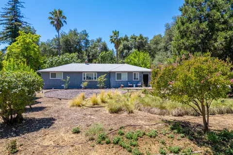 3085 Quartz Hill Rd, Redding, CA 96003 photo 1