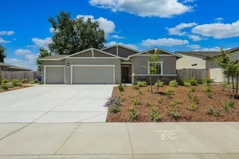 3797 Thea Dr, Redding, CA 96001