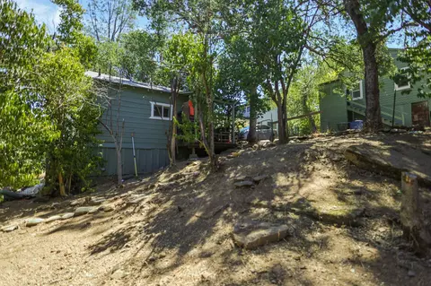 Exterior - 2512 Butte St, Redding, CA 96001 photo 8 of 9