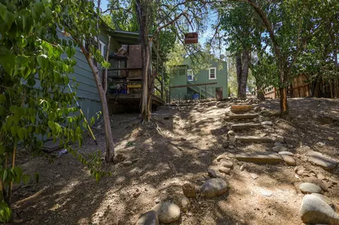 Exterior - 2512 Butte St, Redding, CA 96001 photo 7 of 9