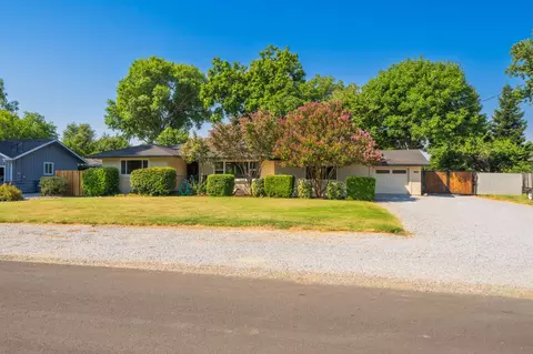 5812 Green Acres Dr, Anderson, CA 96007