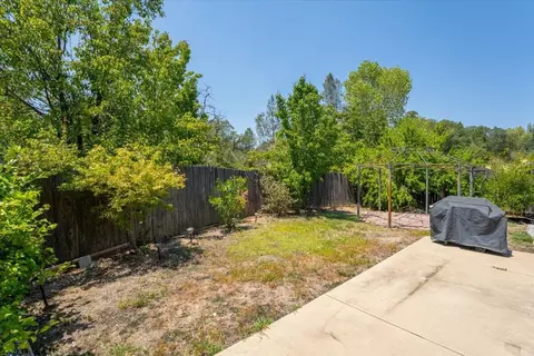 608 Valleybrook Dr, Redding, CA 96003 photo 11