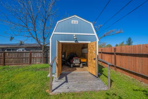 1920 Birdsong Ave, Red Bluff, CA 96080 photo 22