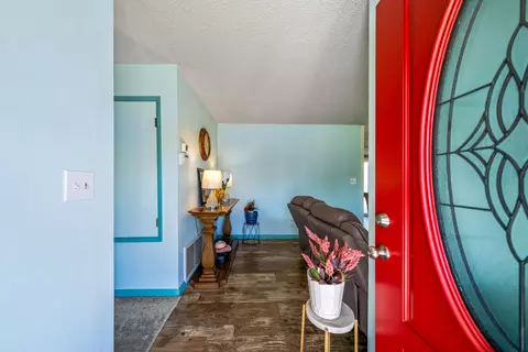 1920 Birdsong Ave, Red Bluff, CA 96080 photo 5