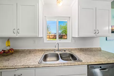 1920 Birdsong Ave, Red Bluff, CA 96080 photo 11