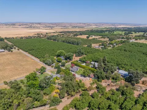 View/Area - 12325 Craig Ave, Red Bluff, CA 96080 photo 4 of 7