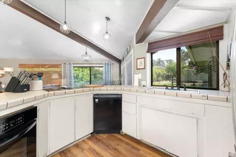 Kitchen - 12325 Craig Ave, Red Bluff, CA 96080 photo 3 of 4