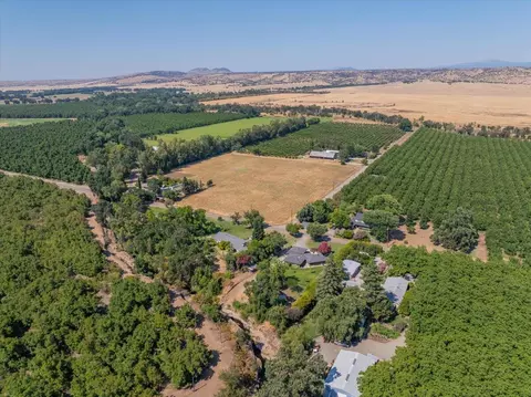View/Area - 12325 Craig Ave, Red Bluff, CA 96080 photo 7 of 7