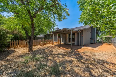 2177 Wilson Ave, Redding, CA 96002 photo 22