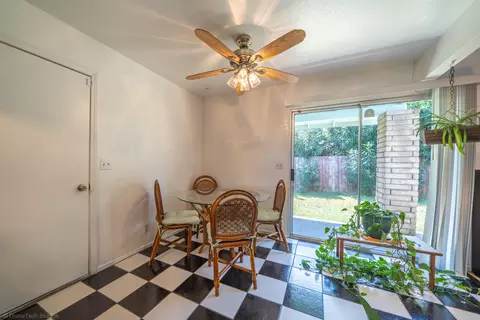 Dining - 3096 Dove St, Redding, CA 96001 photo 1 of 2