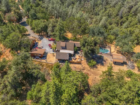 View/Area - 14532 Chauncy Way, Redding, CA 96003 photo 8 of 14