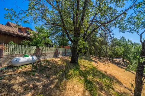 Exterior - 14532 Chauncy Way, Redding, CA 96003 photo 14 of 33
