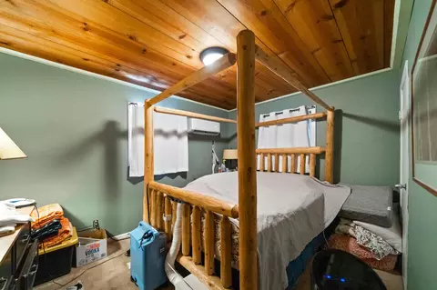 Bedroom - 14532 Chauncy Way, Redding, CA 96003 photo 2 of 5