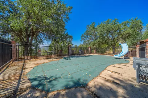 Exterior - 14532 Chauncy Way, Redding, CA 96003 photo 16 of 33